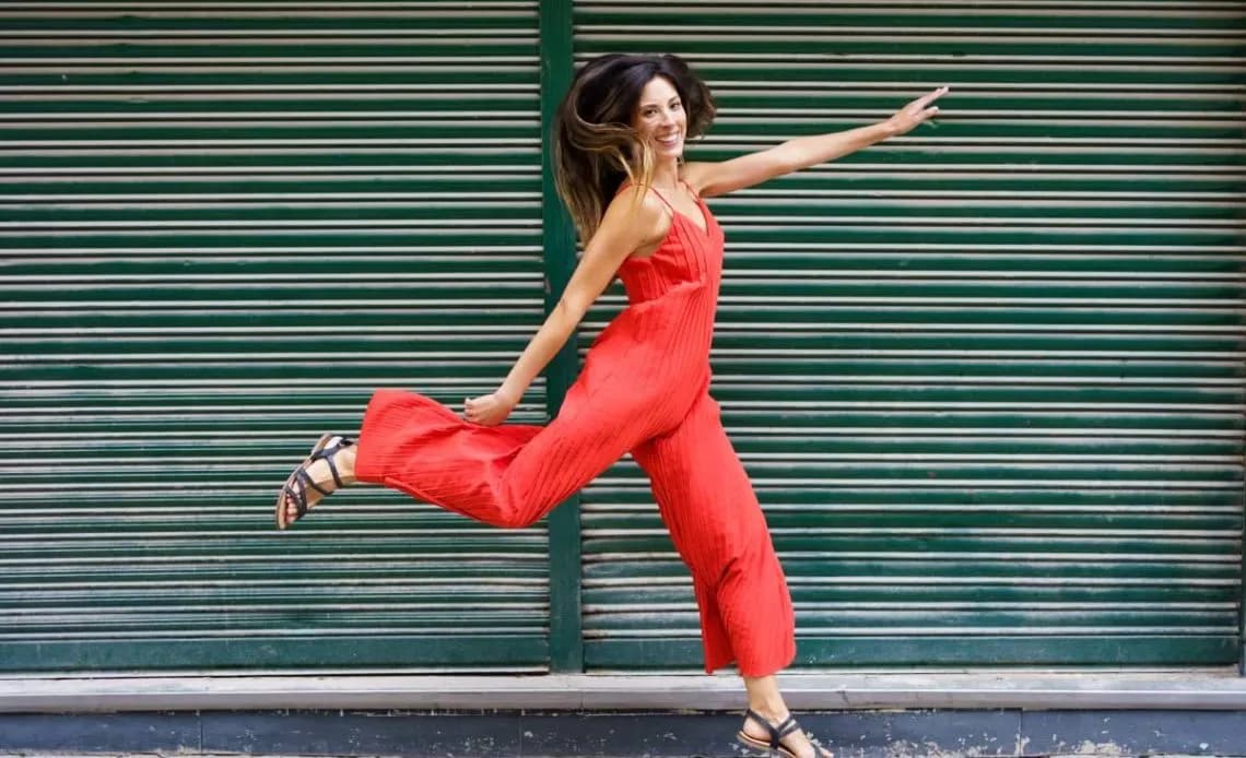 Buty do kombinezonu wide-leg: Sekret idealnych proporcji