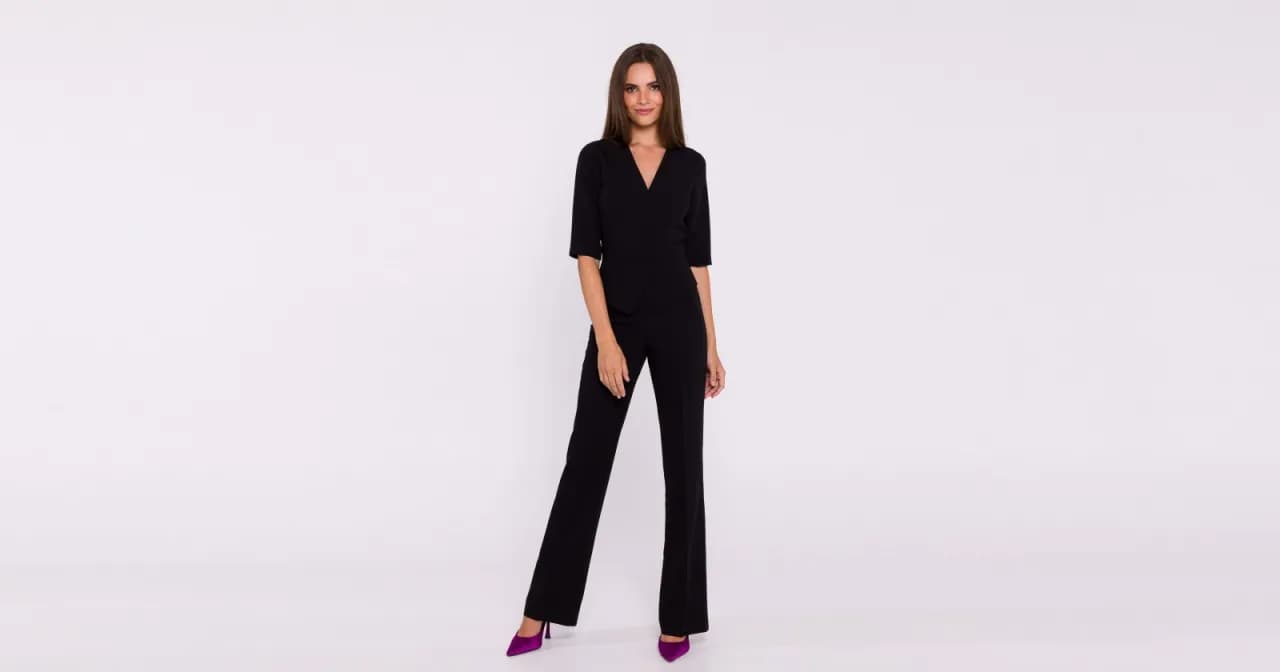 Kombinezon: Jak dobrać buty i dodatki? Stylistka radzi!