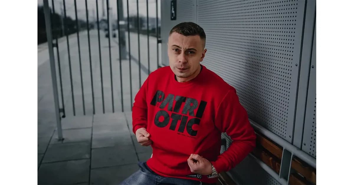 Bluza crewneck: Klasyka stylu. Jak nosić i unikać błędów?