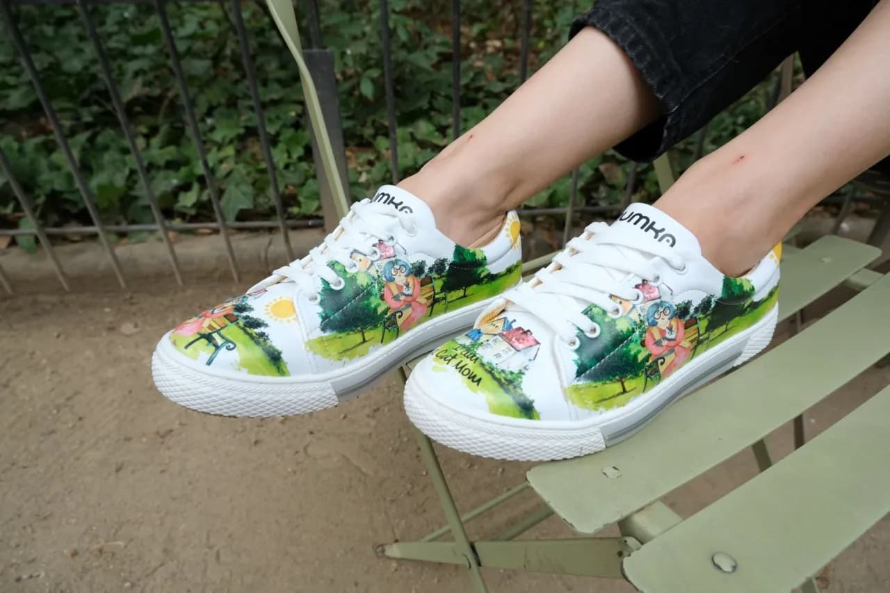 Jakie buty na dużą stopę? Triki stylistki, by wyglądała zgrabnie