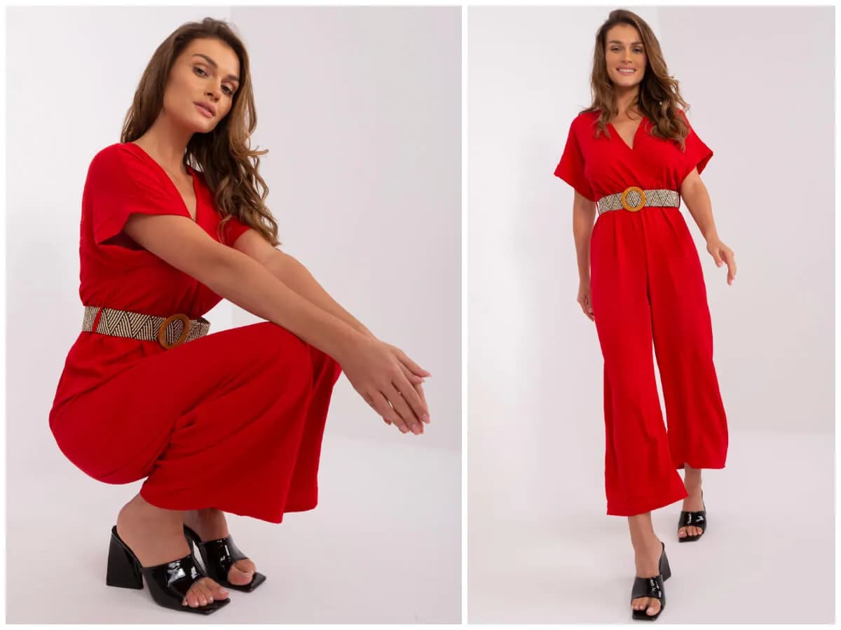 Czerwony kombinezon: Jakie buty? Porady stylistki na wesele i co dzień